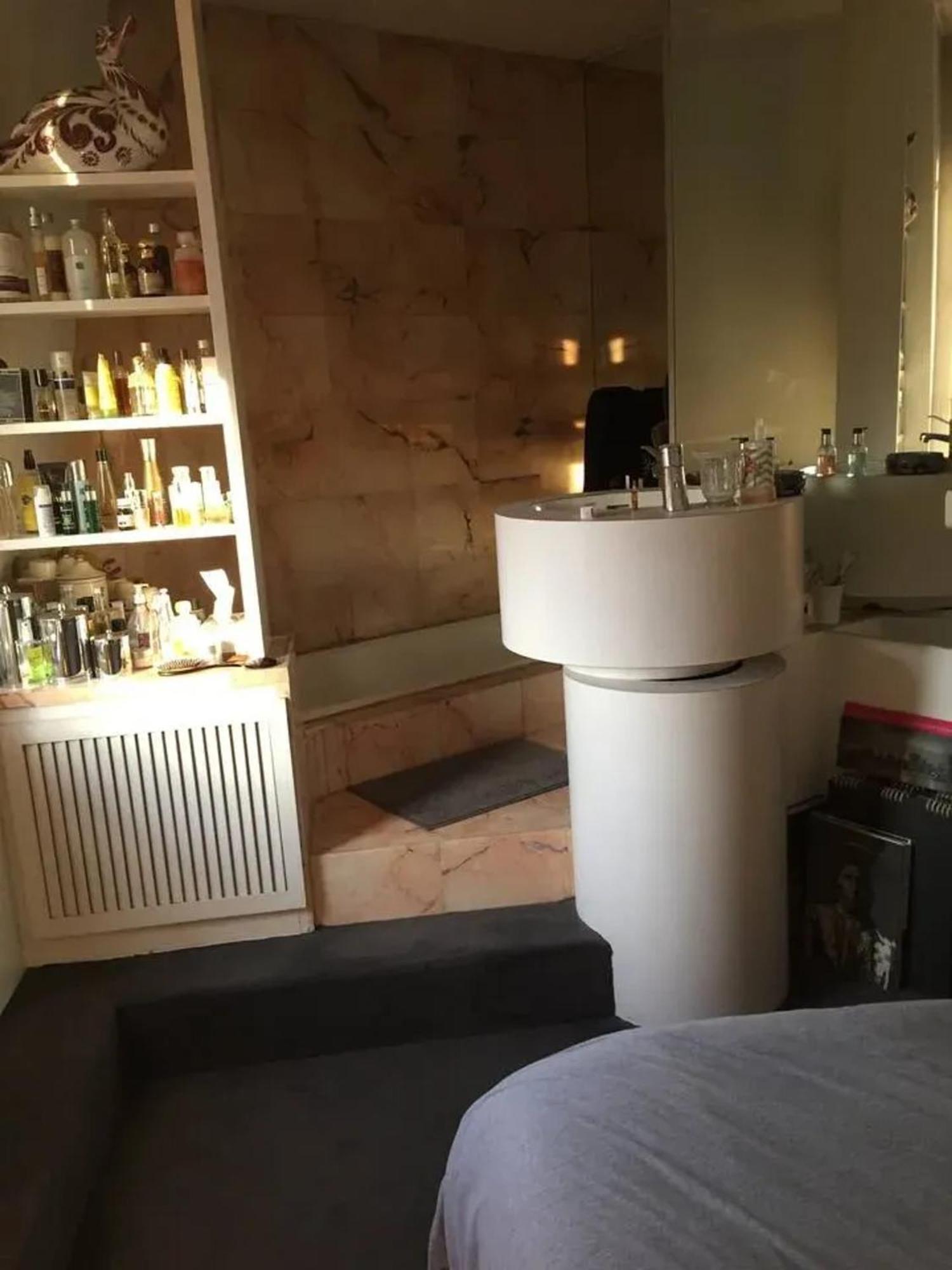 Appartement Avec Vue Sur Tour Eiffel 60 M² Parijs