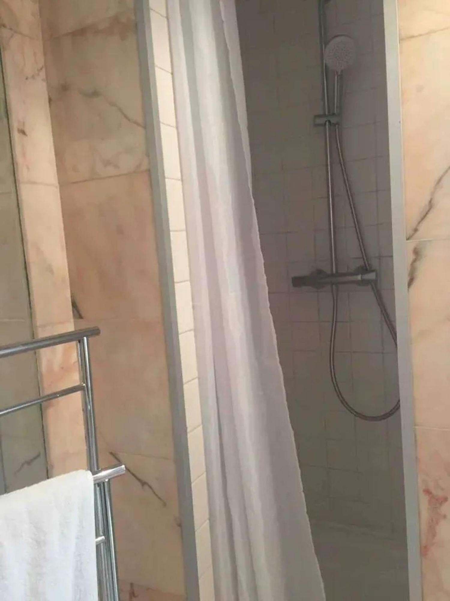 Avec Vue Sur Tour Eiffel 60 M² Appartement Parijs